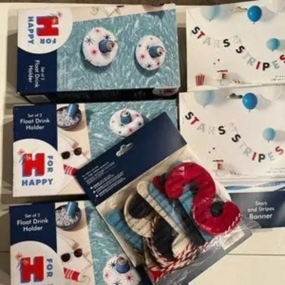 4th of July Decorations -3 Banners & 6 Inflatable Float Drink Holders (new) (ps)